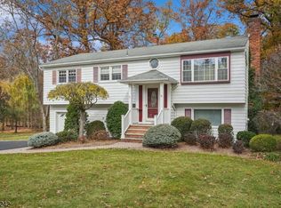 100 Grand Ave, Hanover Twp., NJ 07927