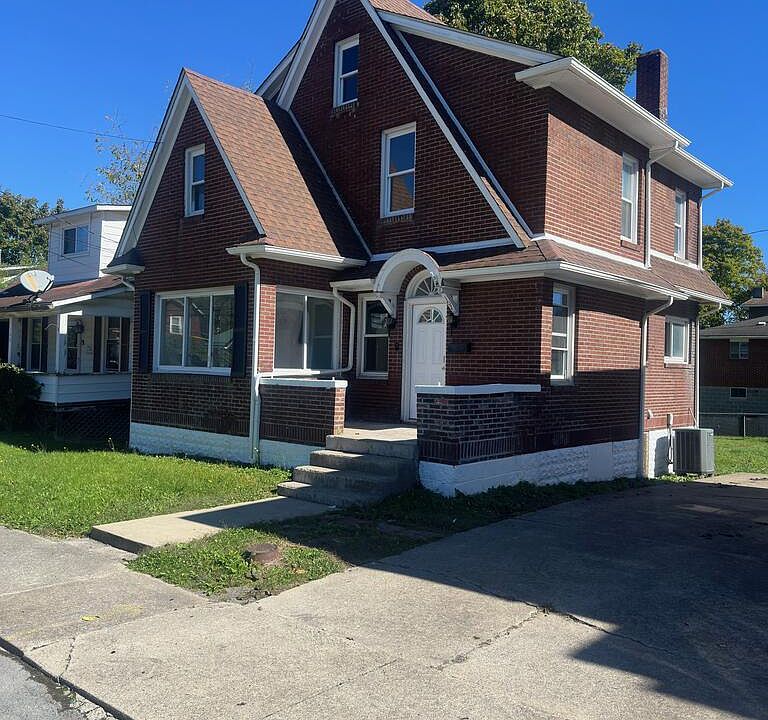 1st image of 107 E C St