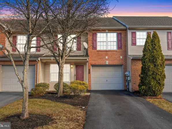 1222 Cross Creek Dr, Mechanicsburg, PA 17050