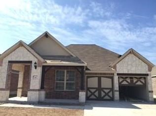 921 Hartman Dr, Leander, TX 78641