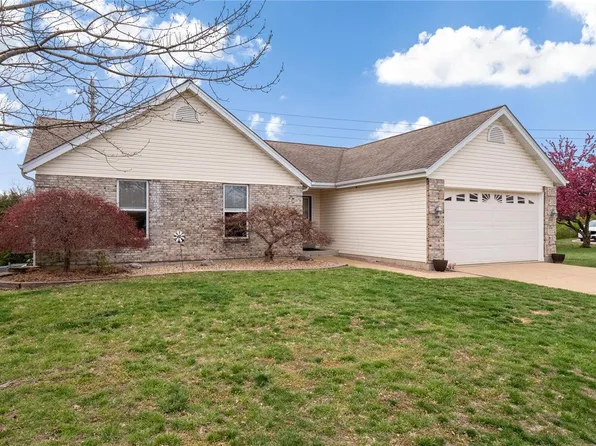 1698 Irish Sea, High Ridge, MO 63049