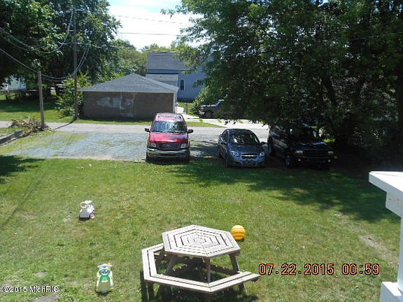 5th image of 504 E Danaher St