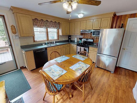 3rd image of 49 Cornell Dr
