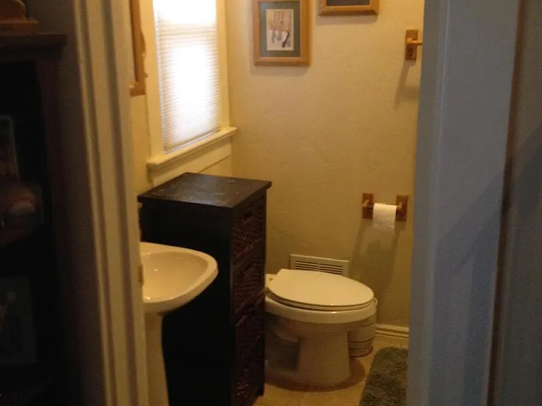 929 White Ave — Photo 6