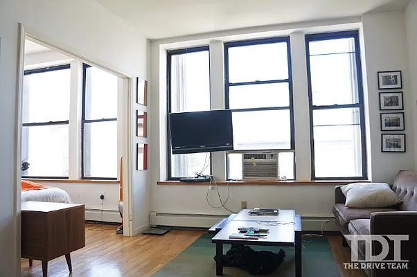 Rented by J Misrahi Realty Corp | media 25