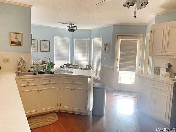 3rd image of 418 Saddlewood Dr
