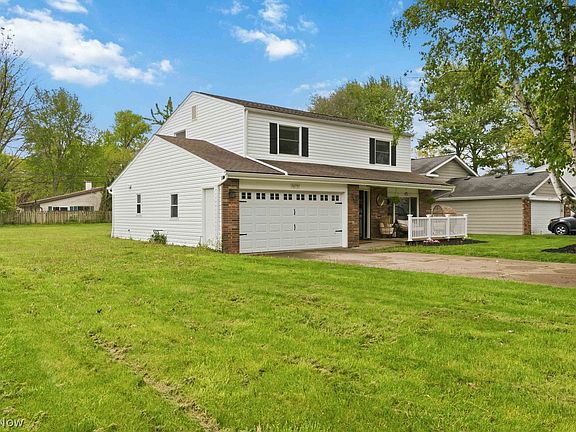 3rd image of 26797 Redwood Dr