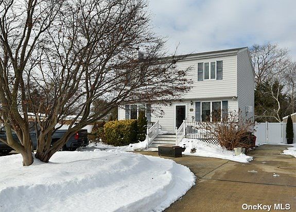 54 Beatrice Avenue West Islip NY 11795 Zillow