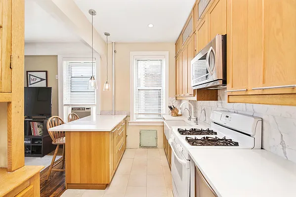 Sold by Keller Williams NYC | media 13