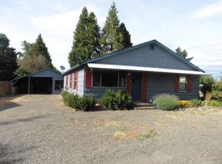 41 Mace Rd, Medford, OR 97501