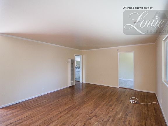 4th image of 1919 W Adams Dr