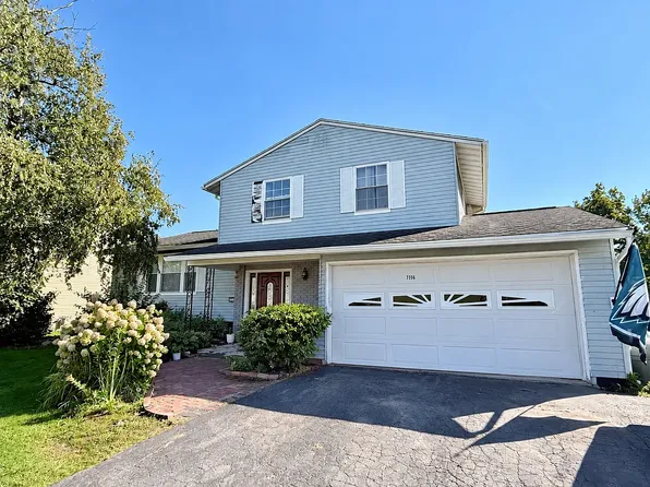 7356 Farmstead Rd, Liverpool, NY 13088
