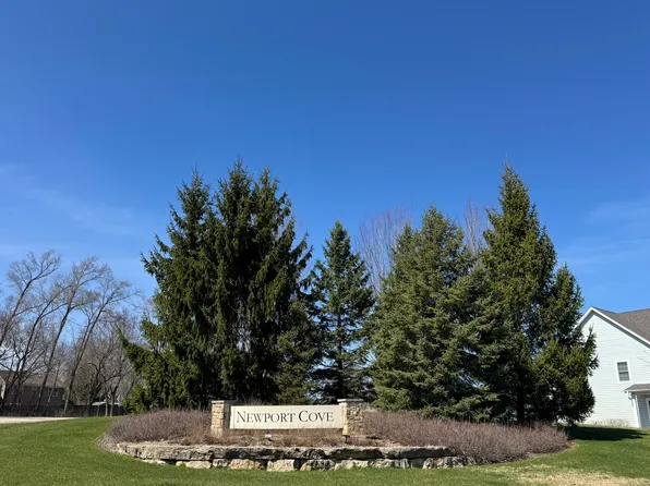 40729 N North Newport Dr, Antioch, IL 60002