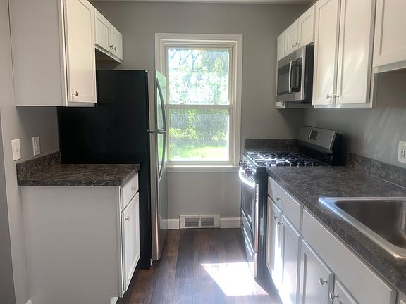 3rd image of 10631 Corning St