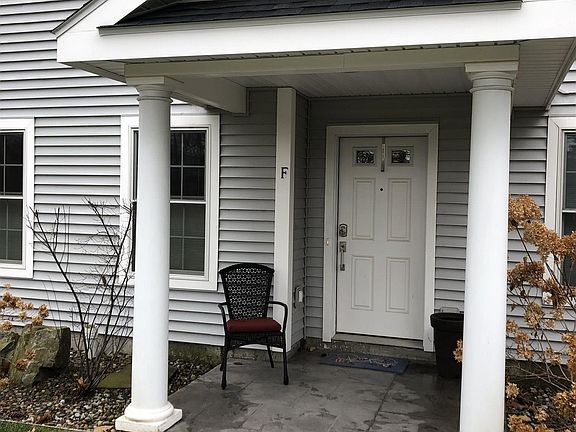 2nd image of 318 Ballston Ave #F