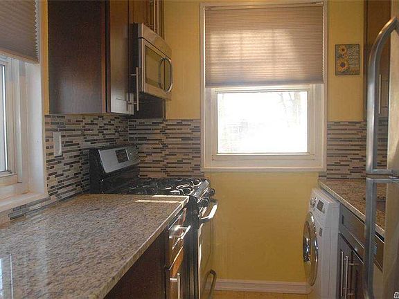 5th image of 61-10 255th St