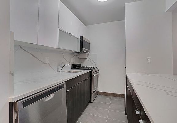 3rd image of 330 E 85th St APT 2A