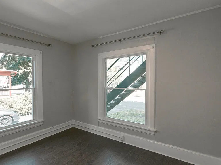 1002 N Aurora St — Photo 161