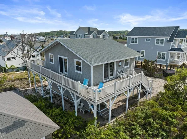 14 Newton St, Scituate, MA 02066