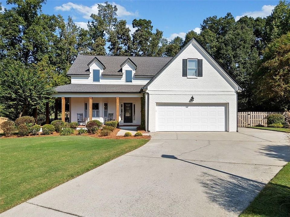 1st image of 373 Thorntree Ct