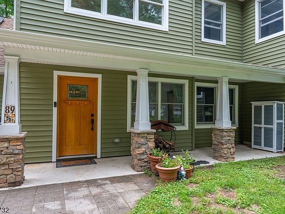 3rd image of 89 Moraine Rd