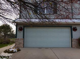 423 Robert Dr, Normal, IL 61761