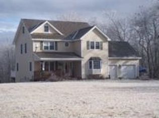 88 Woodbury Rd, Weare, NH 03281