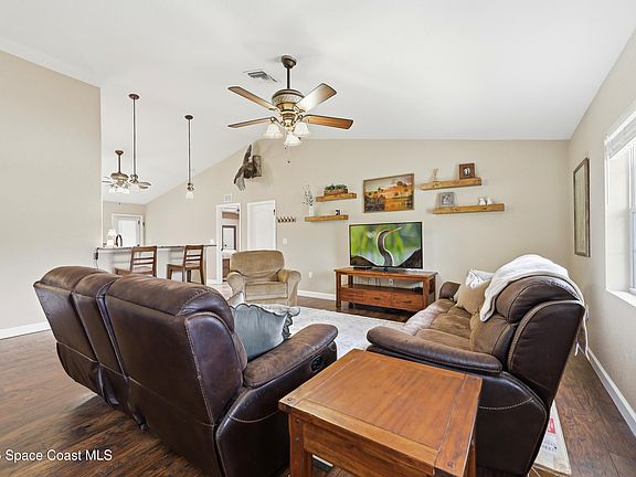 5th image of 4055 Palm Ave