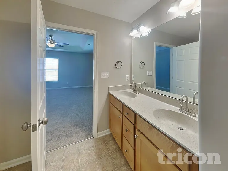 7392 Hoffner Dr — Photo 7