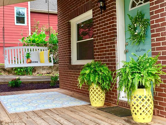 Relaxing front porch
