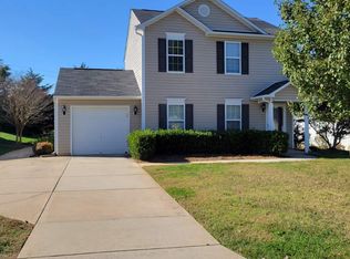 208 New York Dr, Thomasville, NC 27360