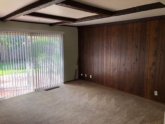 3rd image of 216 W Iris Ave