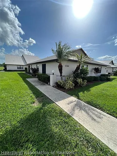 1316 Villaway W Photo 1