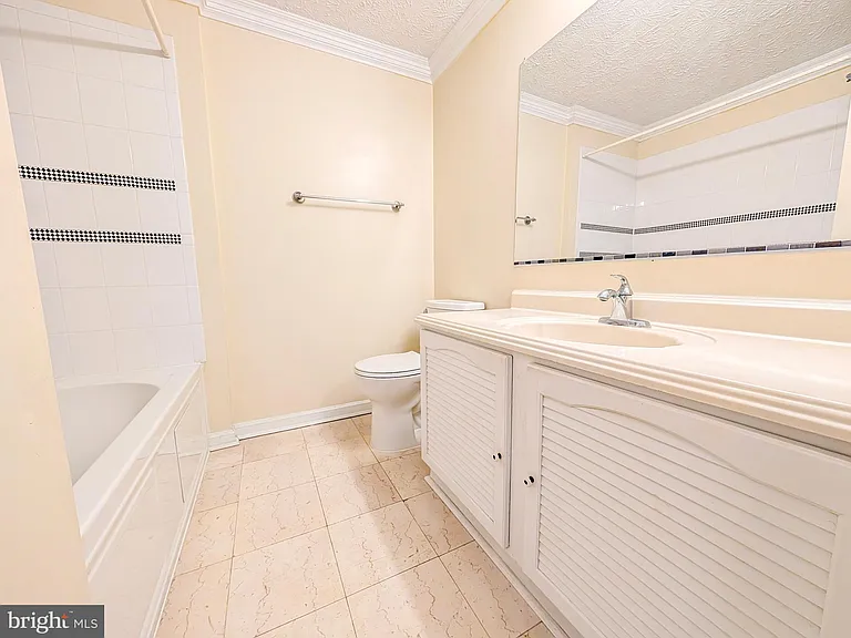 7993 Tyson Oaks Cir — Photo 23