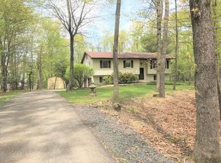 224 Deibert Dr, Stroudsburg, PA 18360