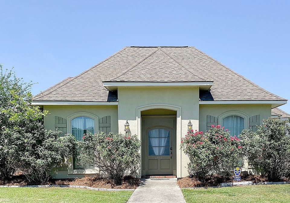 1st image of 6901 Lakecrest Dr