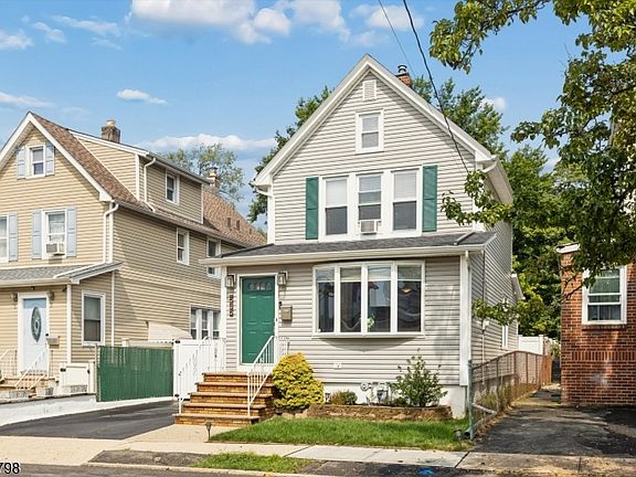3rd image of 535 Freeman St