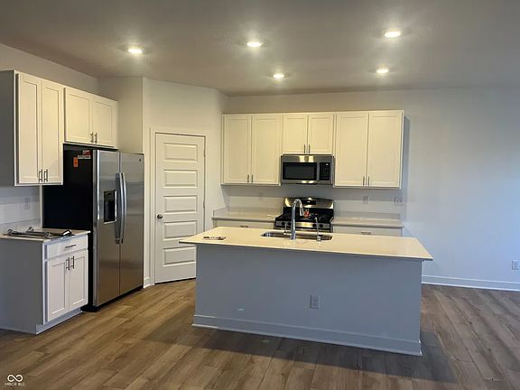 2nd image of 17392 Rancorn Pl