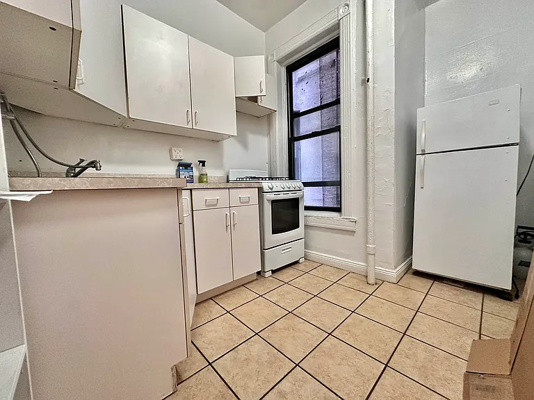 41 W 64th St #3C — Photo 5