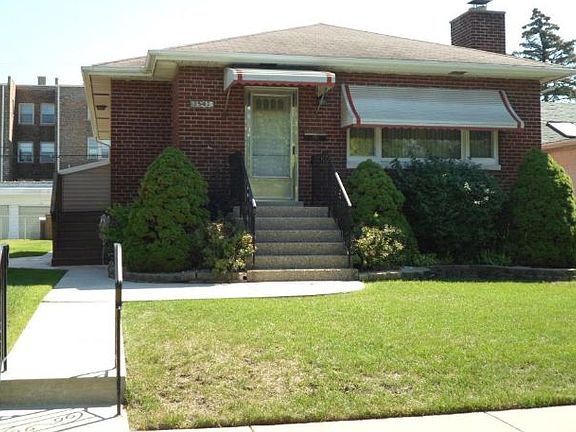 3rd image of 1541 Parkview Ave