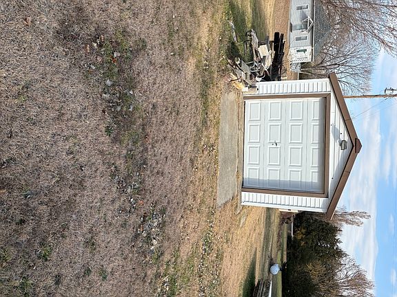 4th image of Cabin 25 Lovewell Lake Cabin Area