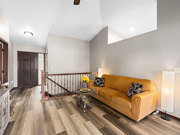 4th image of 5312 S Sirocco Ave