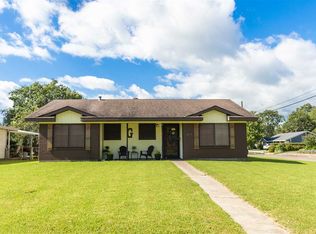 2919 Magnolia Ln, Groves, TX 77619