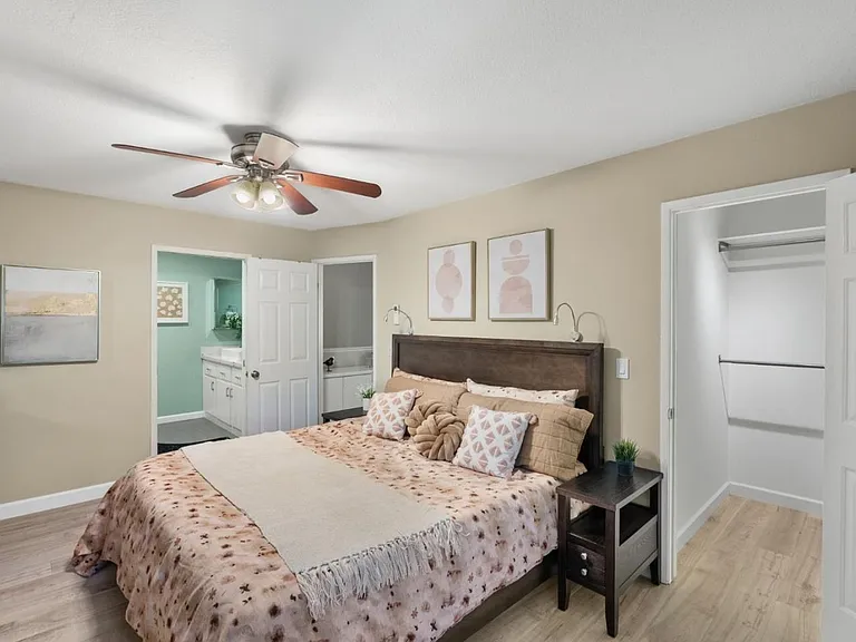 386 Union Ave — Photo 16