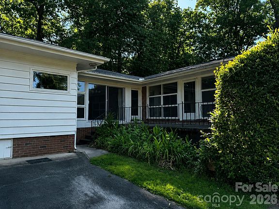 5th image of 2028 Ferncliff Rd