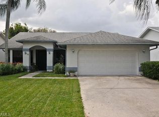 6664 Wakefield Dr, Fort Myers, FL 33966