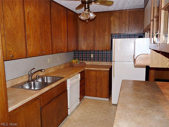5th image of 9746 Plum Brook Ln