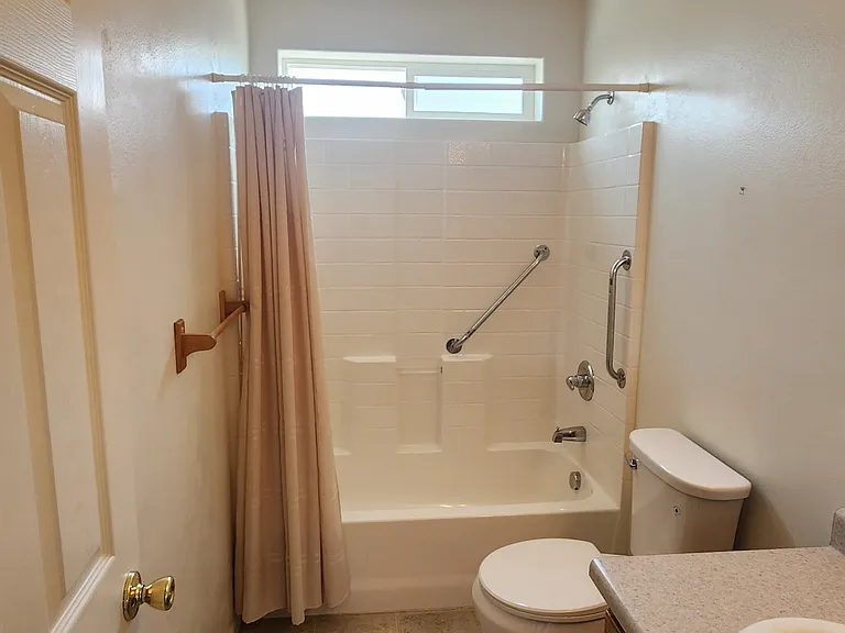 812 Barnwood Rd — Photo 2