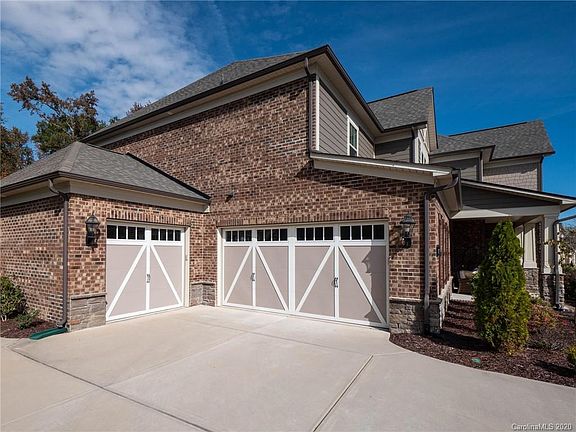 3rd image of 2016 Waltham Ln
