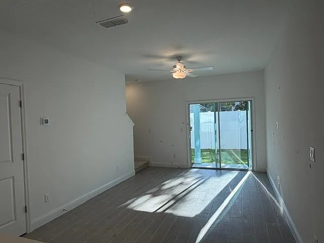 9727 Topaz Ln